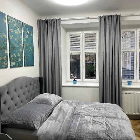 Apartment Almond Bratislava