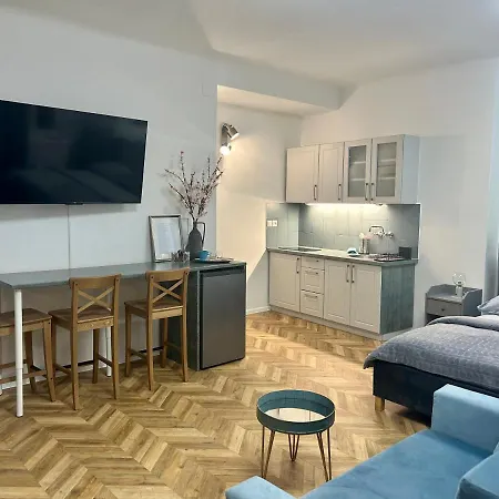 Almond Apartment *
